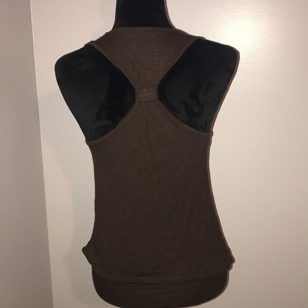 SLEEVELESS TANK W/RACERBACK - Picture 2 of 2